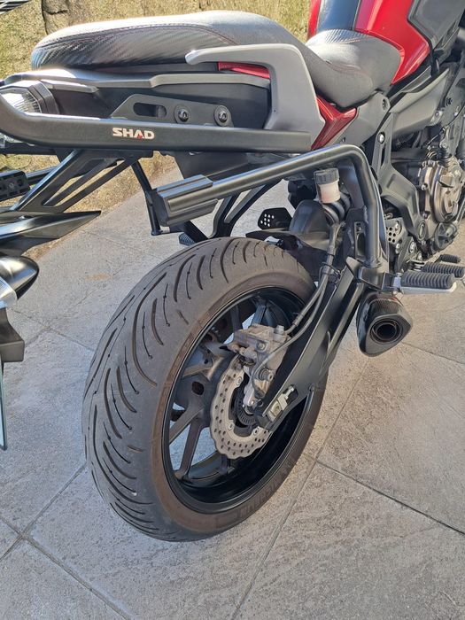 Moto Yamaha tracer 07