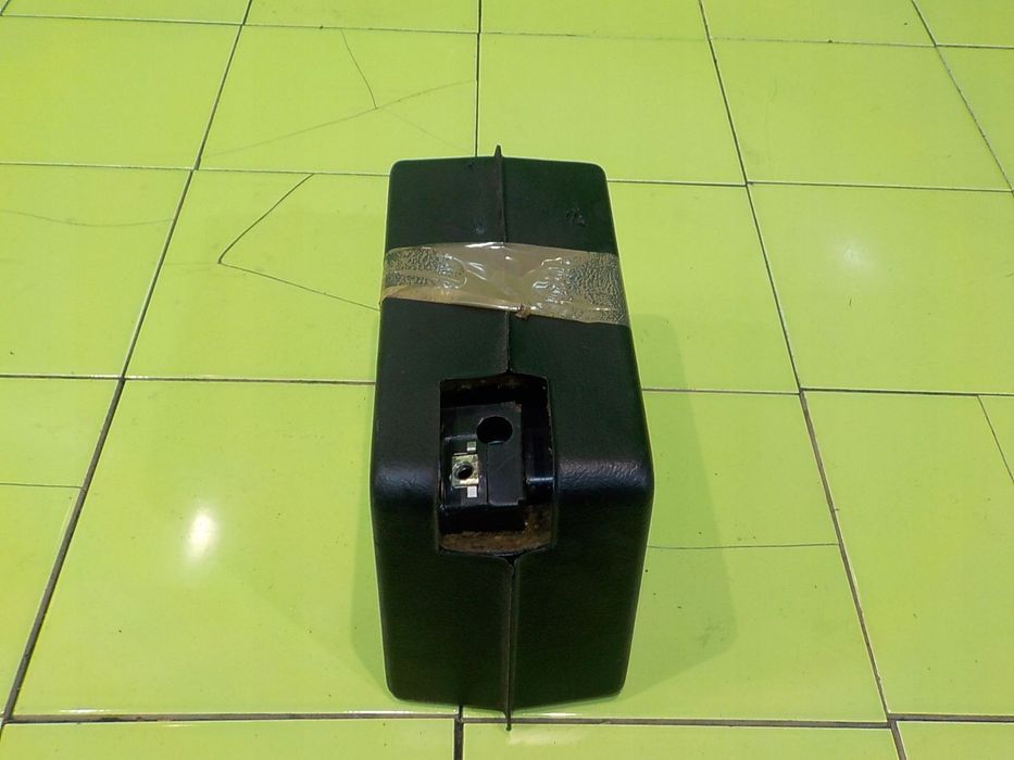 LANCIA BETA 2.0 B 83r COUPE 2D oslona akumulatora