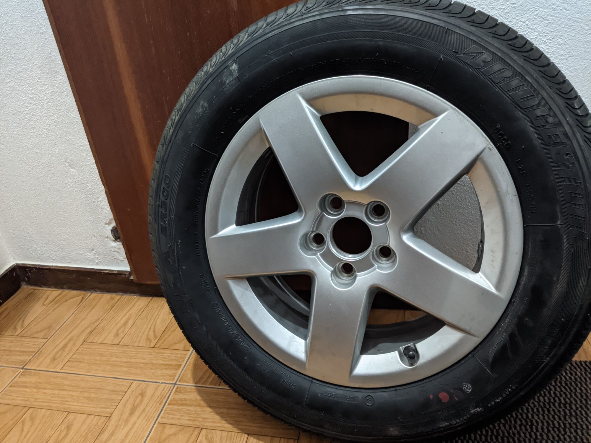 Jante 15 5x100 com pneu novo