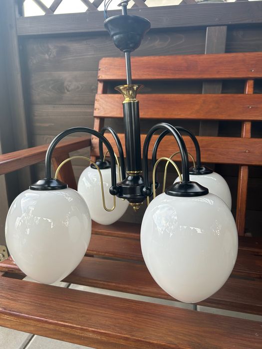 Lampa sufitowa z 4 żarówkami