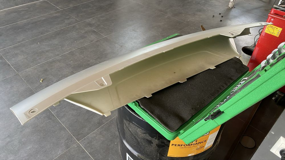 Передняя накладка для Range Rover Sport 2005-2013 гг.
