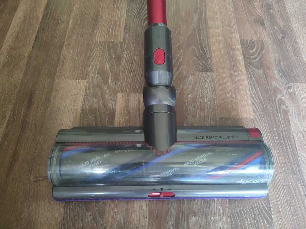 Dyson outsize v11