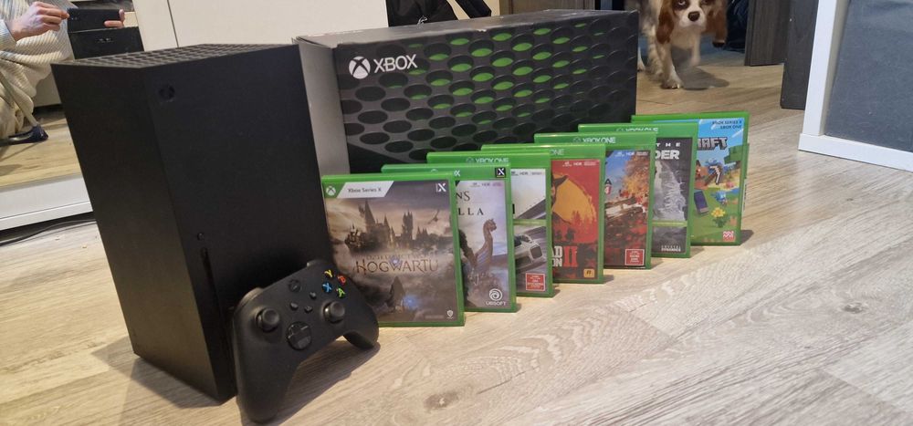 XBOX Series X 1Tb z napędem + 7 gier ,stan idealny!!