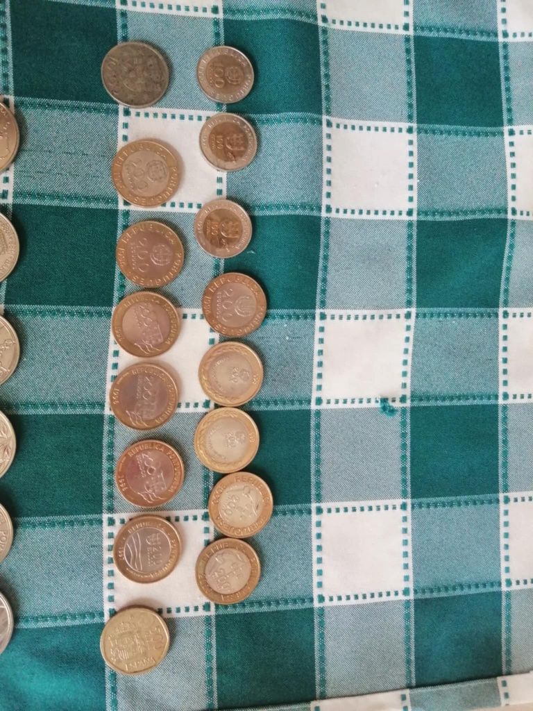 Várias moedas...