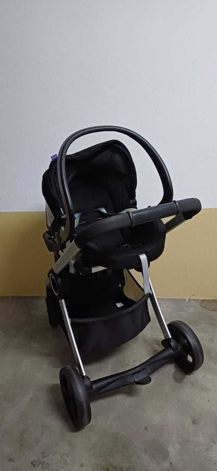Carrinho de bebé Chicco Trio Urban