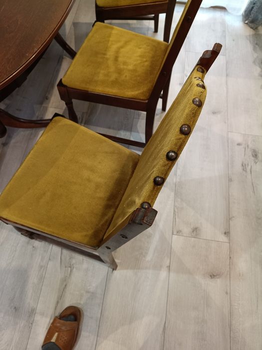 Stół rozkładany+krzesła do renowacji za symboliczną cenę