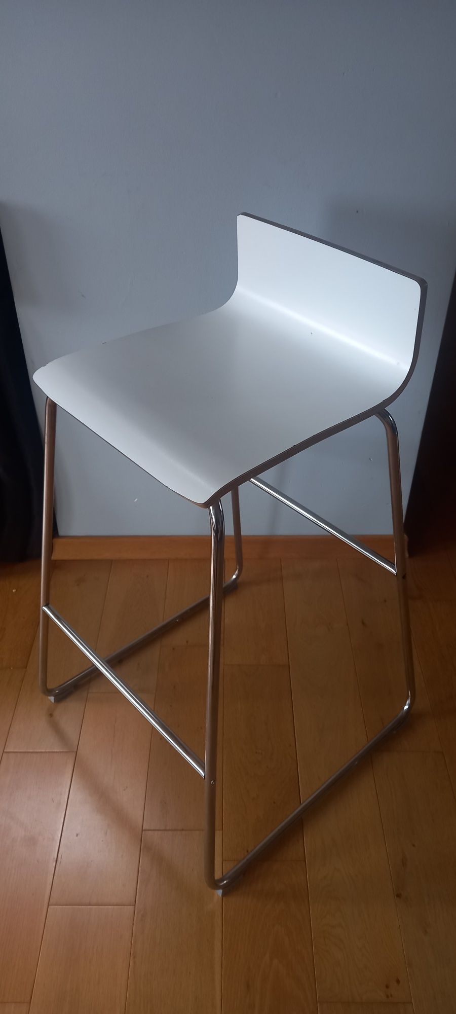 Stół barowy Ikea z hokerami komplet