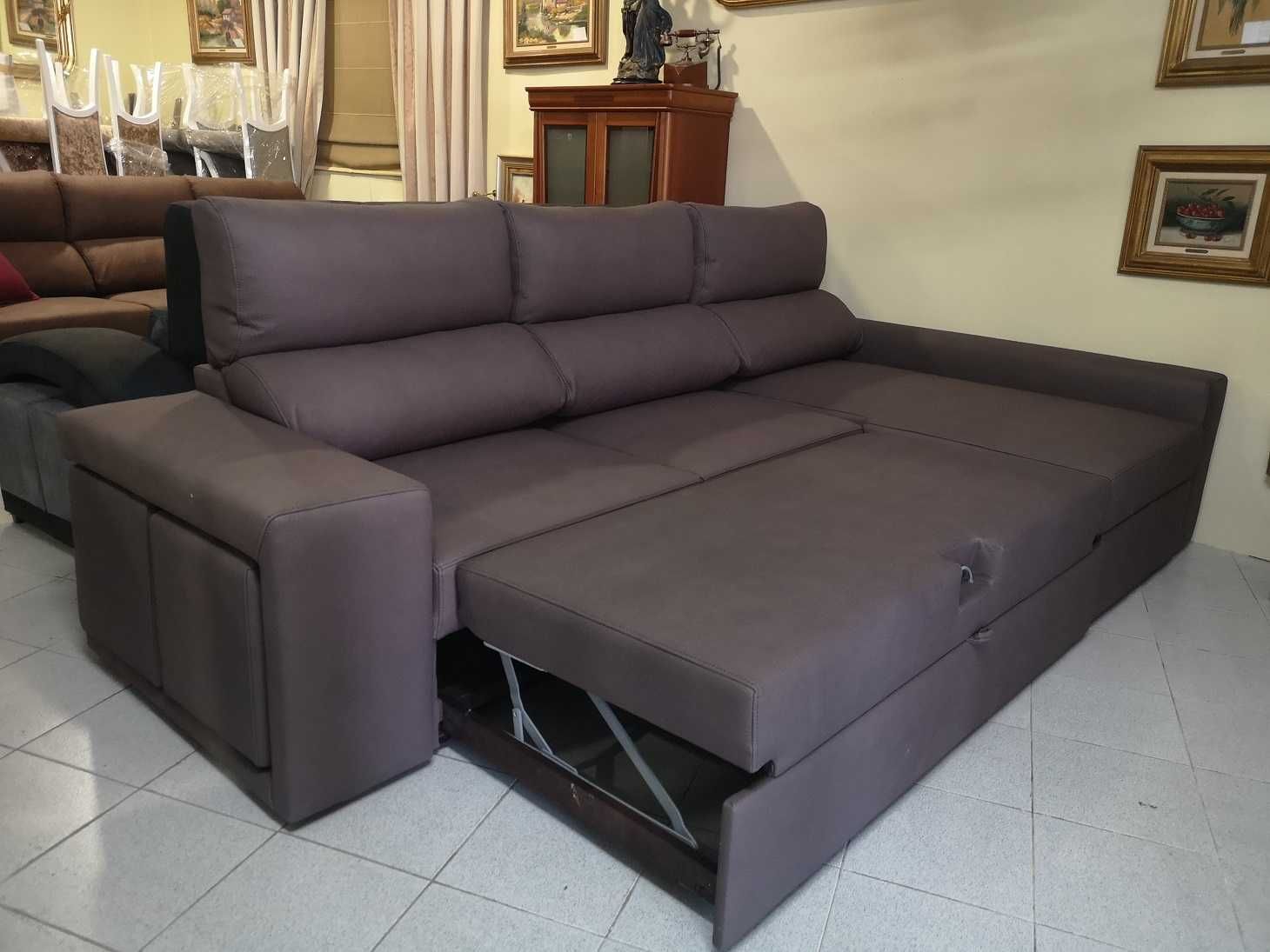 Sofa Chaiselong Cama + 2 pufs + Bau Elevatorio NOVO - FABRICA - sofá