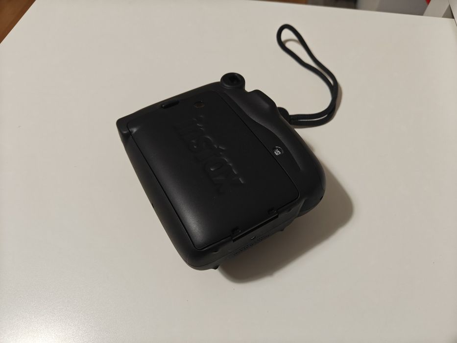 Instax 11 Mini (como nova) + caixa protectora