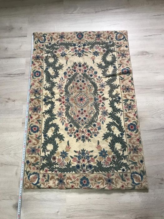 Tapete indiano bordado manualmente