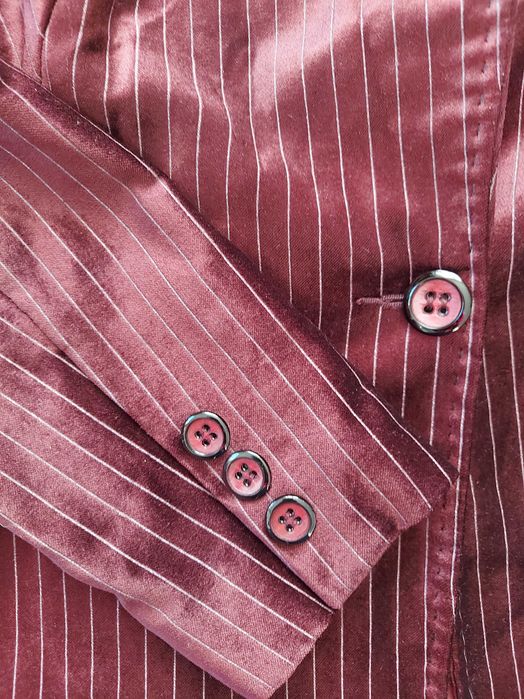 Żakiet i spódnica (komplet) ARYTON w najmodnieszym kolorze sezonu