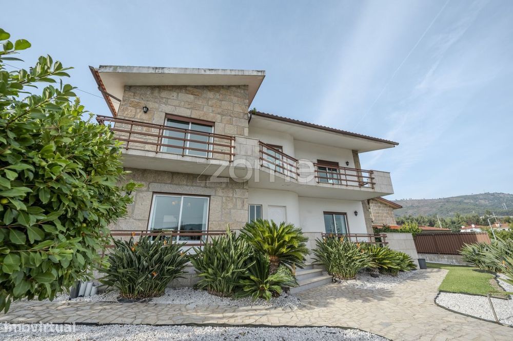 Moradia T4 em Barroselas