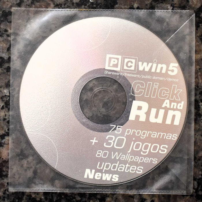 Revista PCwin nº 5 + 2 CD-ROM's (2001)