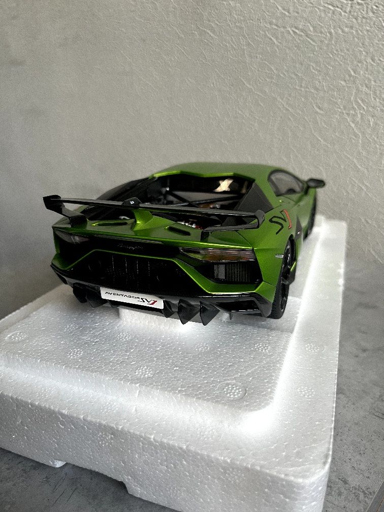 Autoart Lamborghini Aventador SVJ 1/18