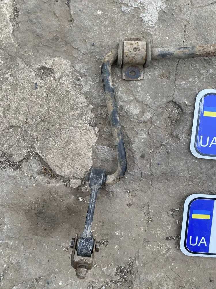 Задній стабілізатор бмв е30 товстий 14мм в сборі