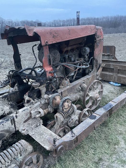 Запчастини ДТ 75 , бортова, траки, зірка, направляюче колесо