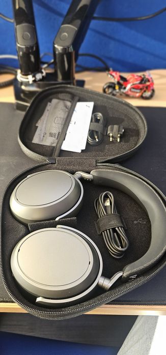 Sennheiser  MOMENTUM 4 (novos)