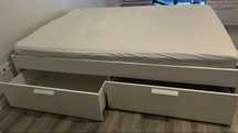 Cama com gavetas