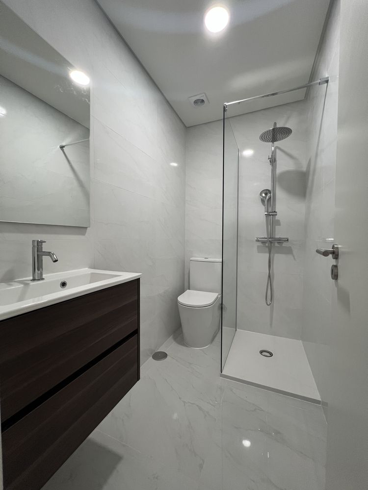 T3 Damaia de Cima-Remodelação Total,Prédio Renovado, Cozinha Whirlpool
