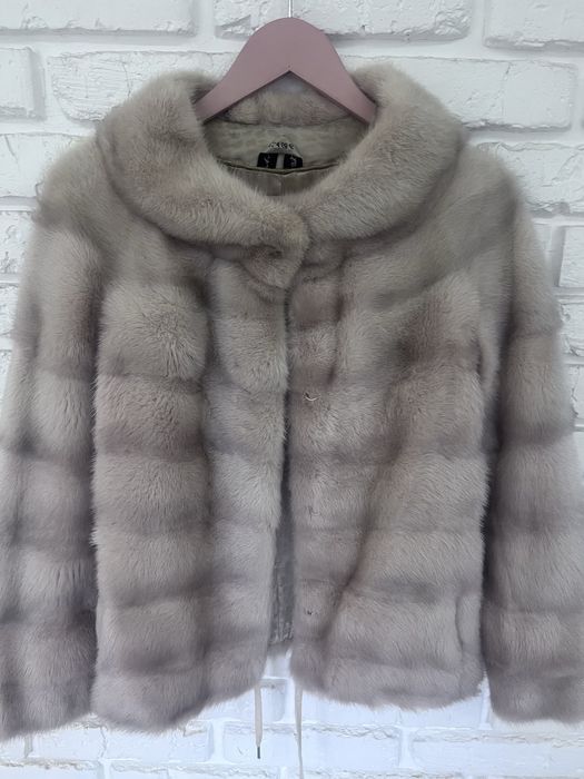 Натурвльна шуба з норки коротка