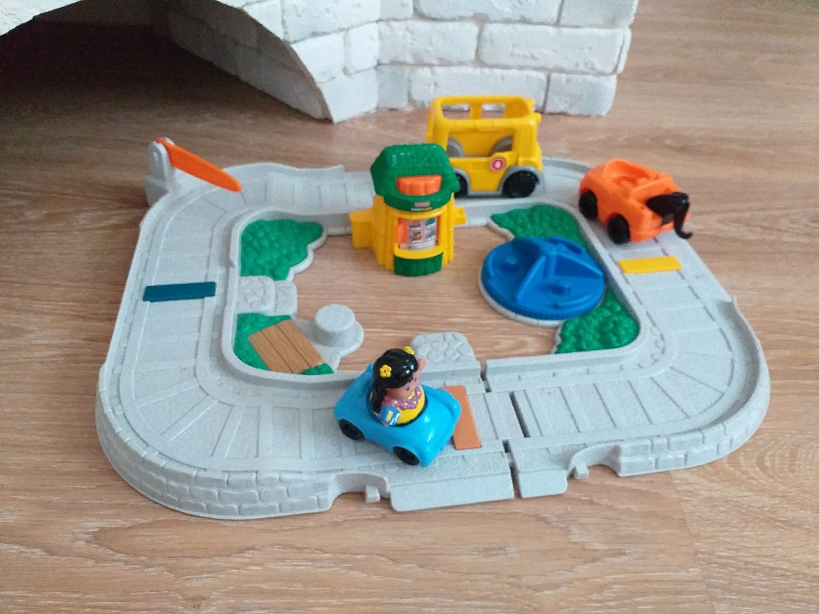 Железная дорога Fisher price Little People