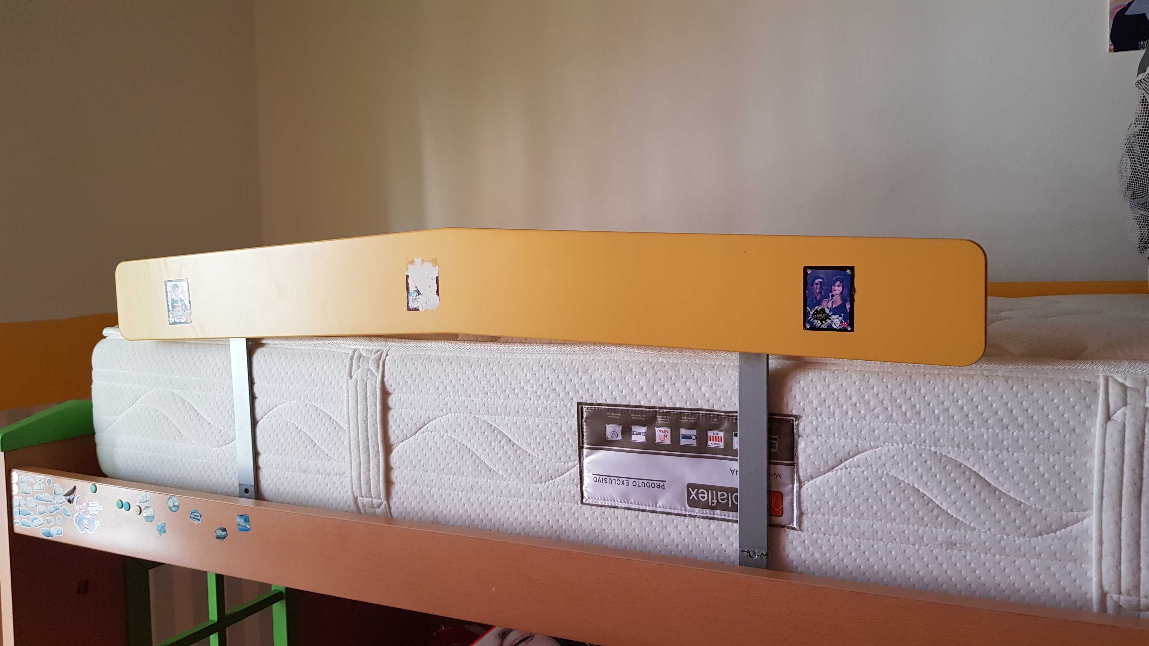 Cama quarto criança com secretária