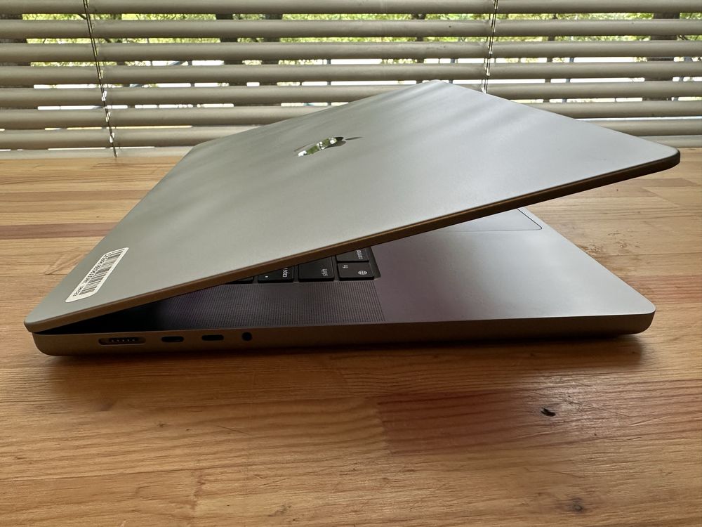 Laptop Apple MacBook Pro 16 A2780 M2 Max 32gb 1tb SSD 12CPU 30GPU A+