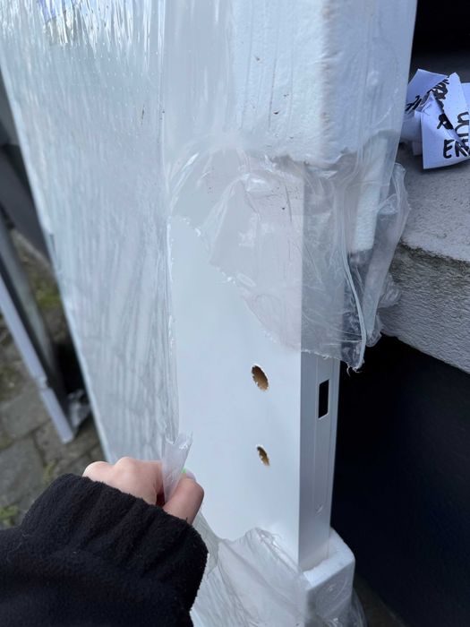 Drzwi wewnętrzne zawiasy ukryte kolor biały