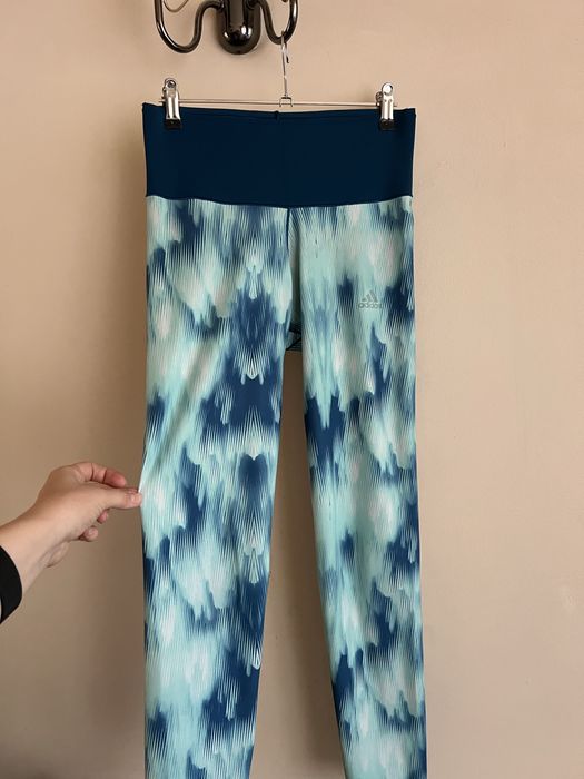 Niebieskie, błękitne spodnie, legginsy sportowe, treningowe, Adidas, S