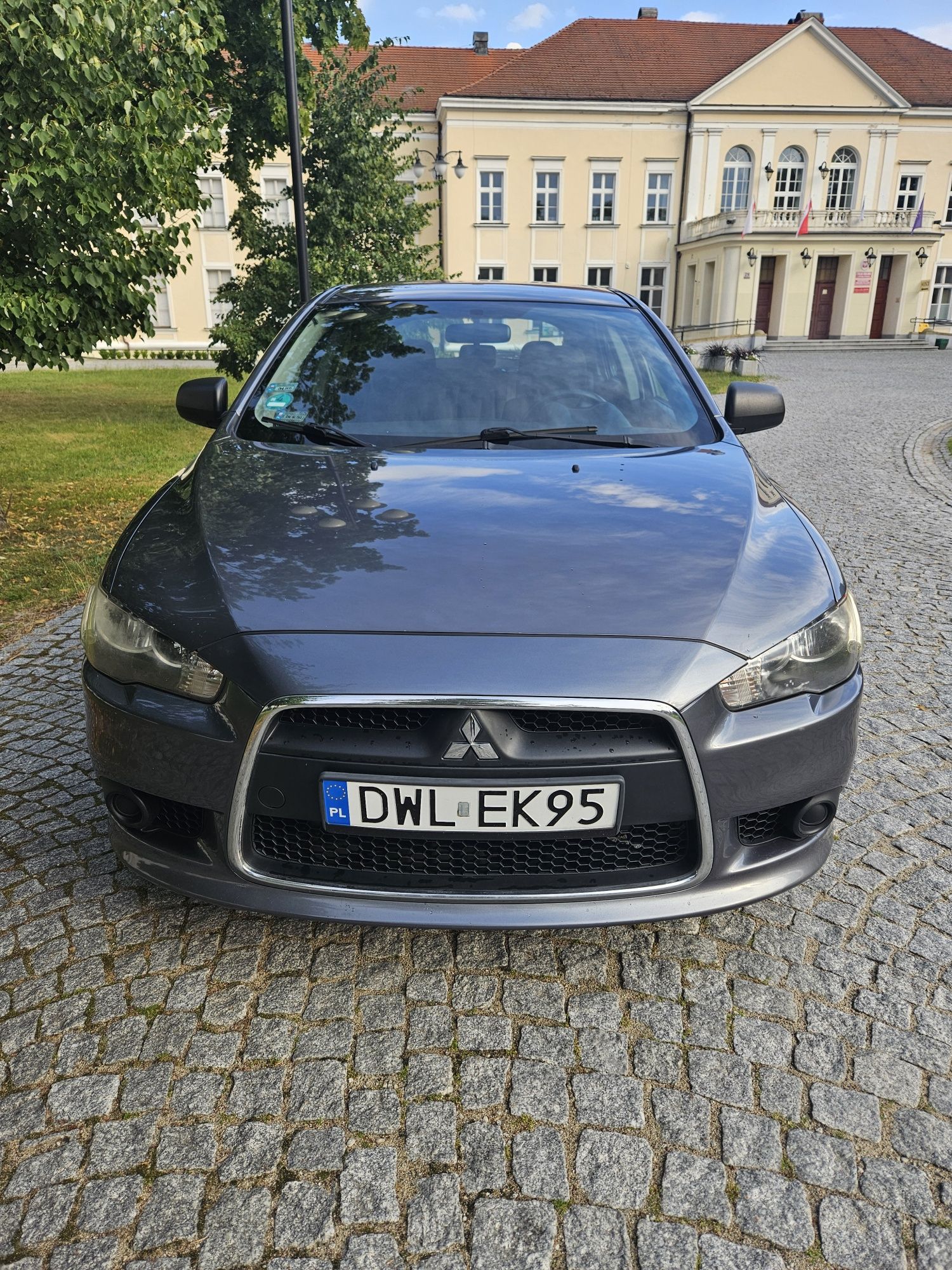 Mitsubishi lancer