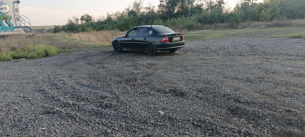Опель вектра б 1.6 шеснарь