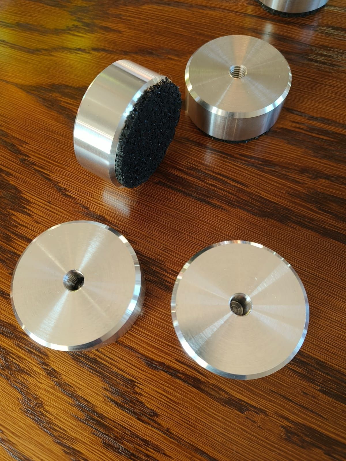 Nogi aluminiowe podkładki audio CNC z gumą antywibracyjną