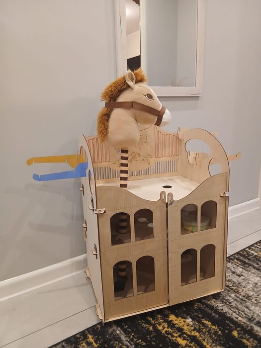 Stajnia drewniana dla hobby horse