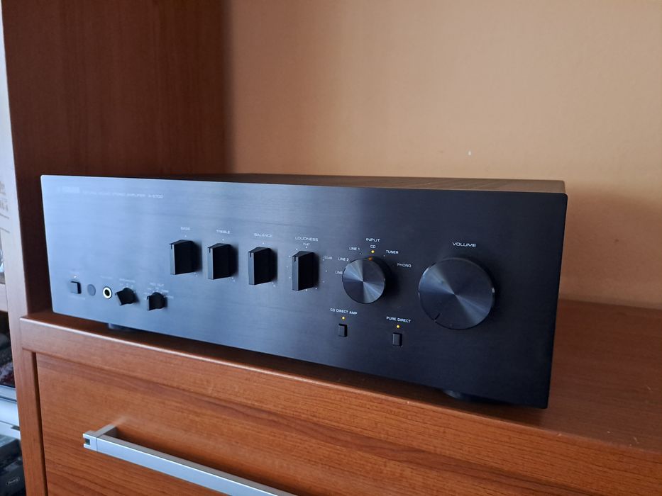 Wzmacniacz Yamaha a-s700 z oryginalnym pilotem