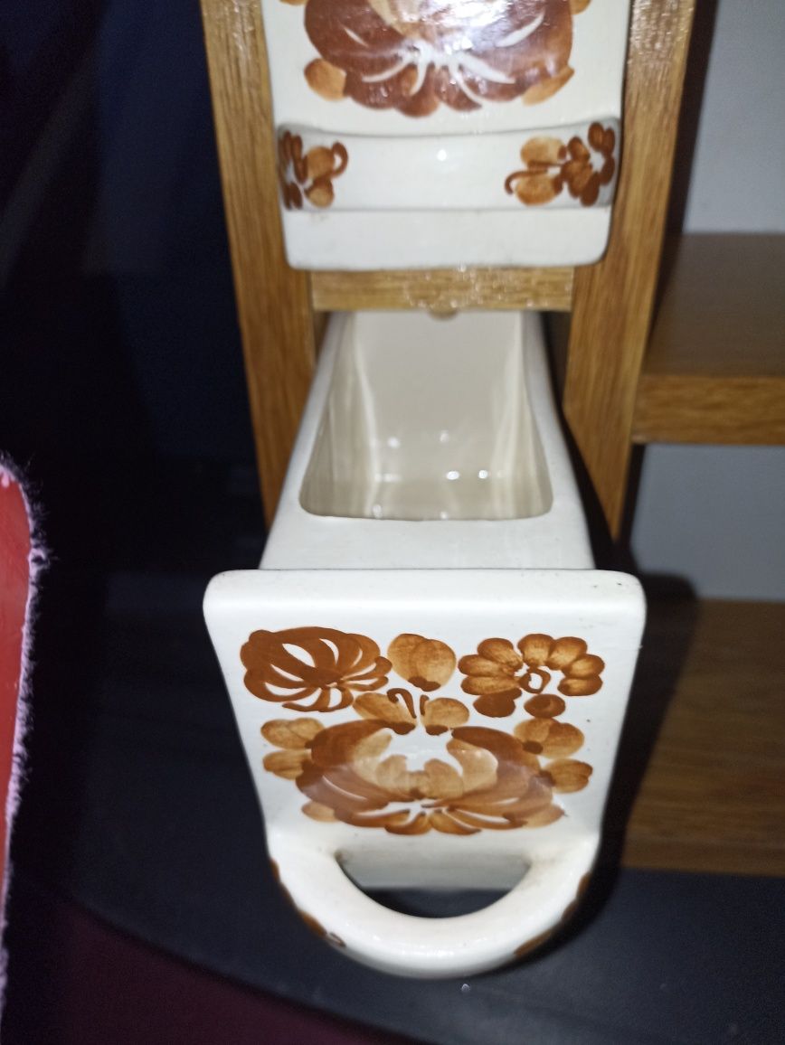 Półka z 6 szufladkami ceramicznymi na przyprawy ceramika Włocławek PRL