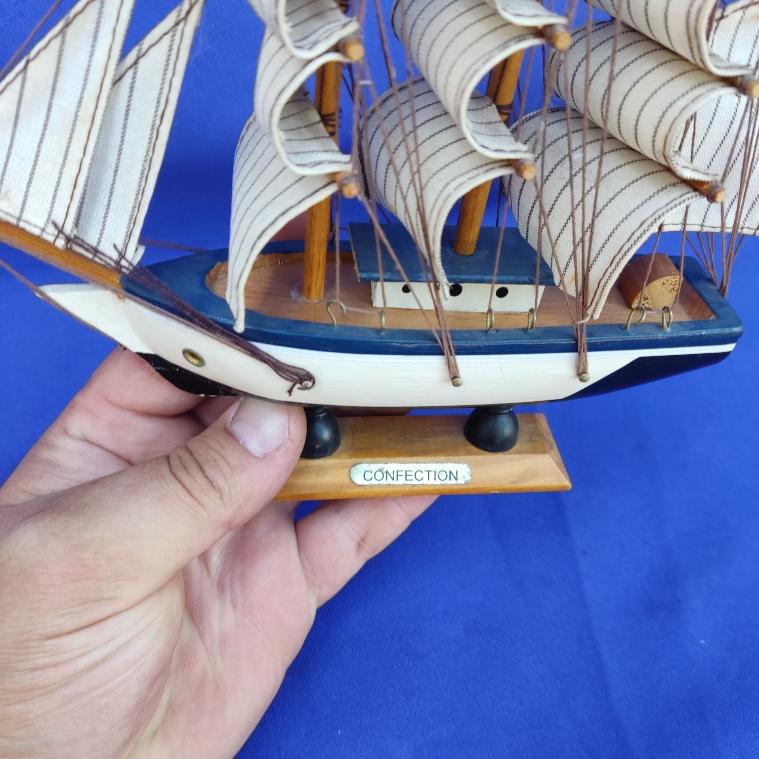 Игрушечная модель корабля корабль парусник