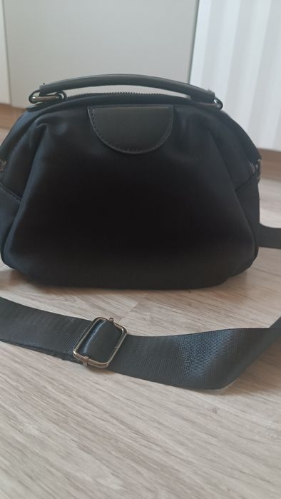 Nylonowa torebka listonoszka