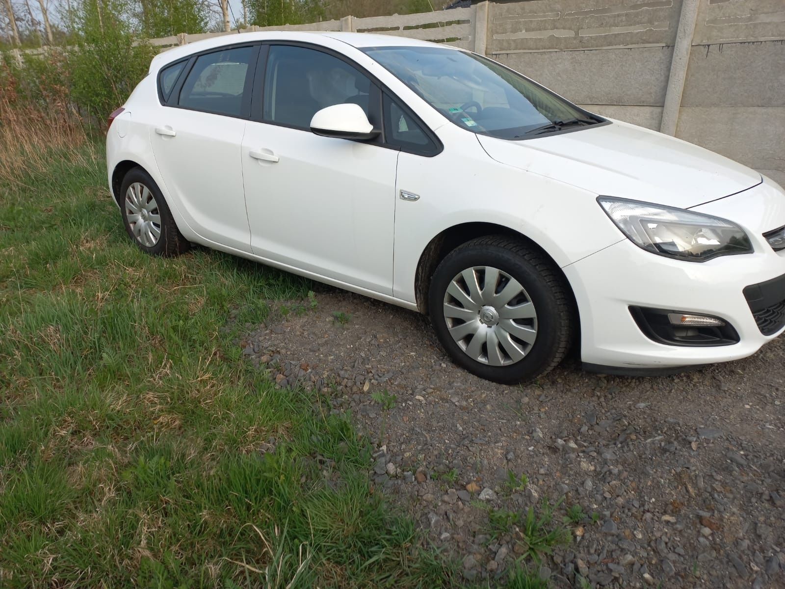 Opel Astra J 1.6 benzyna uszkodzony