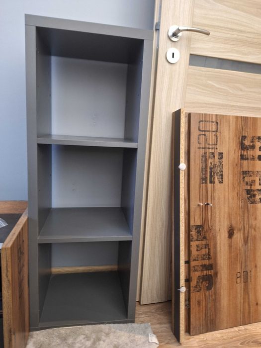 Regał szary (podobny do ikea)