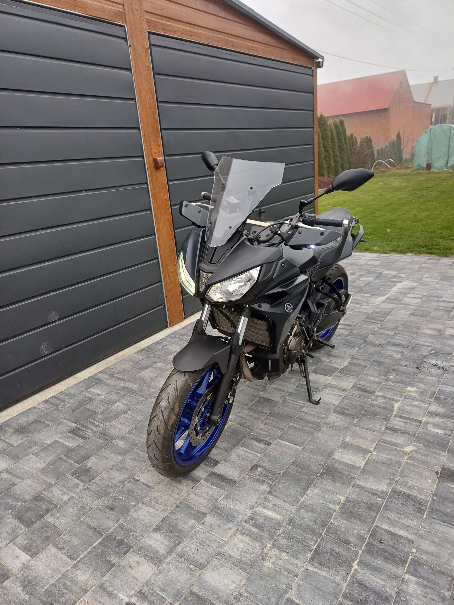 Yamaha mt07 tracer  ARROW