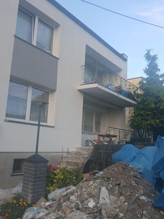 Wykonuje usługi ogólnobudowlane