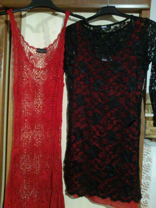 sukienka (2 z jedną czerwoną halką), koronka i szydełko