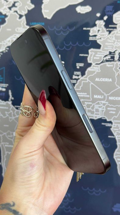 Apple Iphone 16 Pro 256Gb Black Titanium Neverlock