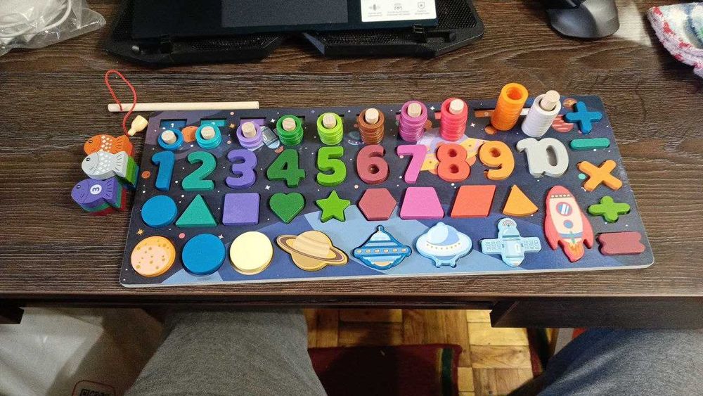 Логічна розвиваюча дерев'яна дошка Космос