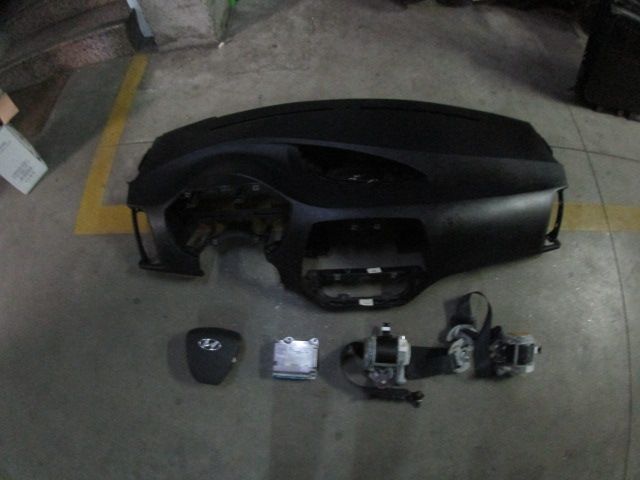 Kit Airbags 845301J000 569001J5009P 888801J200OMI 888701J200OMI HYUNDAI  I20 1 FASE 1 2009 1.4CRDI 90CV 5P BRANCO PRETO