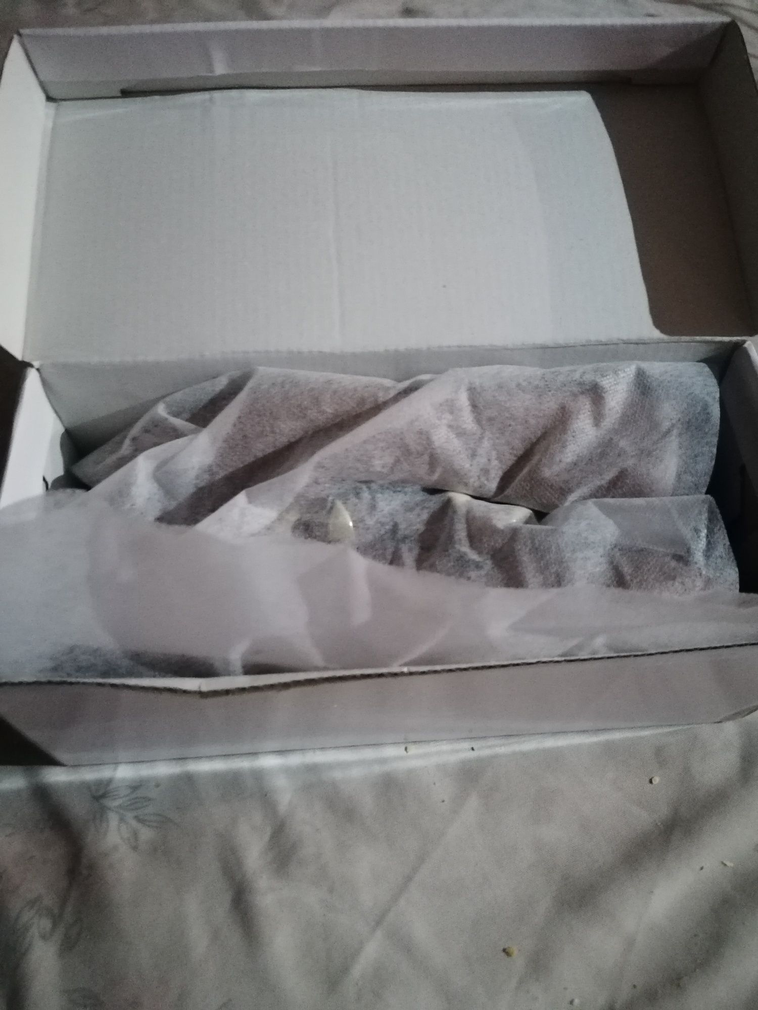 Vendo estes sapatos novos