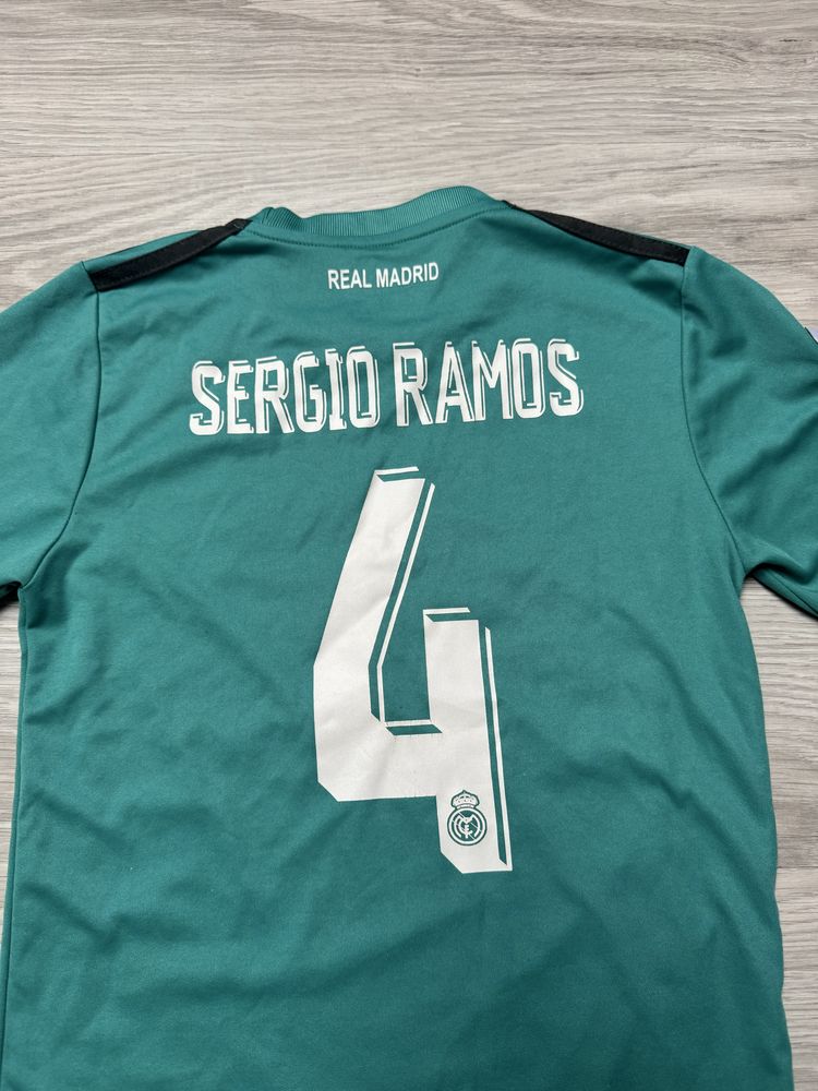 Koszulka bluzka t-shirt Adidas Real Madryt Sergio Ramos rozmiar 128