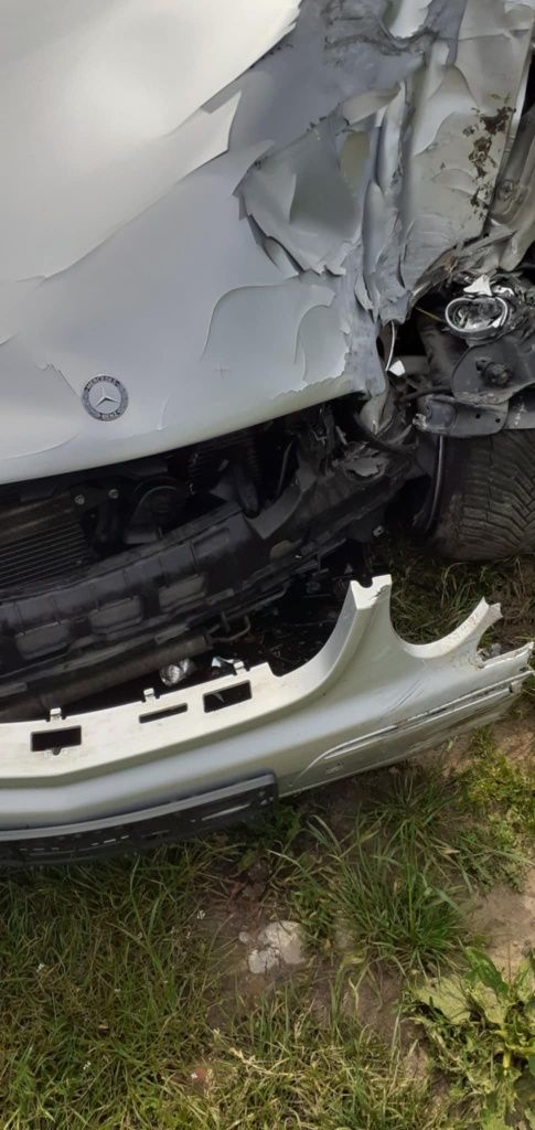 Mercedes CLK uszkodzony