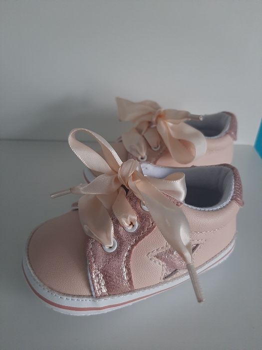 Buty dla dziewczynki/ niechodki