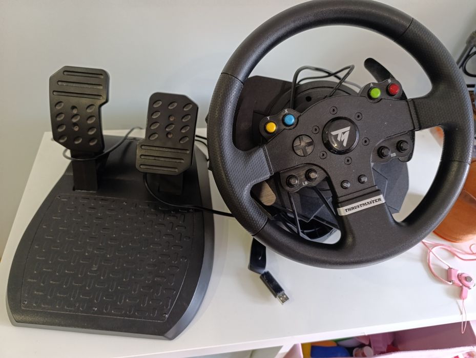 Volante da marca thrustmaster TMX feedback Racing wheel +pedais